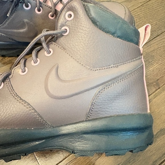 Nike‎ Manoa Boots Youth Size 7Y Brown Leather Hiking Trail Walking Shoes - Picture 9 of 12